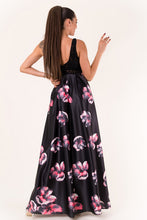 Load image into Gallery viewer, EVA & LOLA FLOWERS DRESS ROYAL BLACK 60006-2