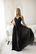 Load image into Gallery viewer, SENAT PLEATED DRESS BLACK 66001-3
