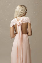 Load image into Gallery viewer, SENAT DELICATE DRESS LIGHT PINK 67002-2
