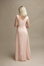 Load image into Gallery viewer, SENAT LACE DRESS LIGHT PINK 67005-3
