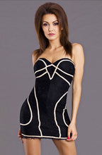 Load image into Gallery viewer, EMAMODA DRESS - BLACK 6823-1
