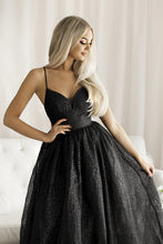 Load image into Gallery viewer, SENAT QUEEN  DRESS BLACK 68003-1
