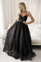 Load image into Gallery viewer, SENAT QUEEN  DRESS BLACK 68003-1
