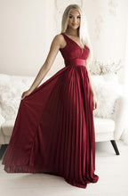 Load image into Gallery viewer, SENAT PLEATED  DRESS BURGUNDY 66002-3
