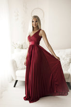 Load image into Gallery viewer, SENAT PLEATED  DRESS BURGUNDY 66002-3
